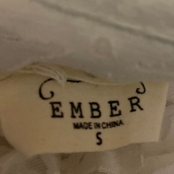 Ember White Floral Chiffon Long Sleeve Button Down Sheer Blouse Shirt Top Size S - Picture 3 of 4